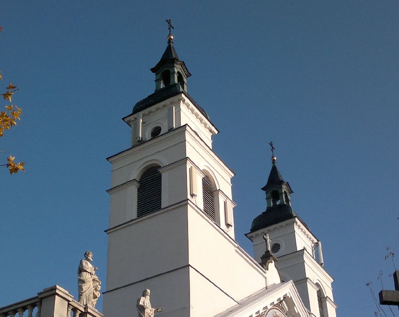 Głośniki są zamontowane na kościelnej wieży (iSokolka.eu)