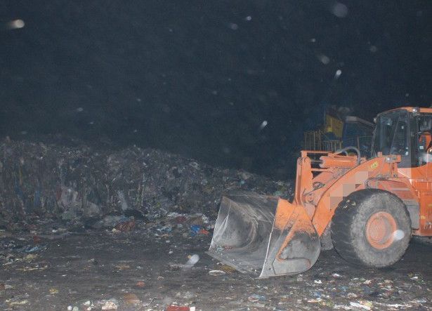 Do tragedii doszło na jednej z pryzm śmieci (podlaska.policja.gov.pl)